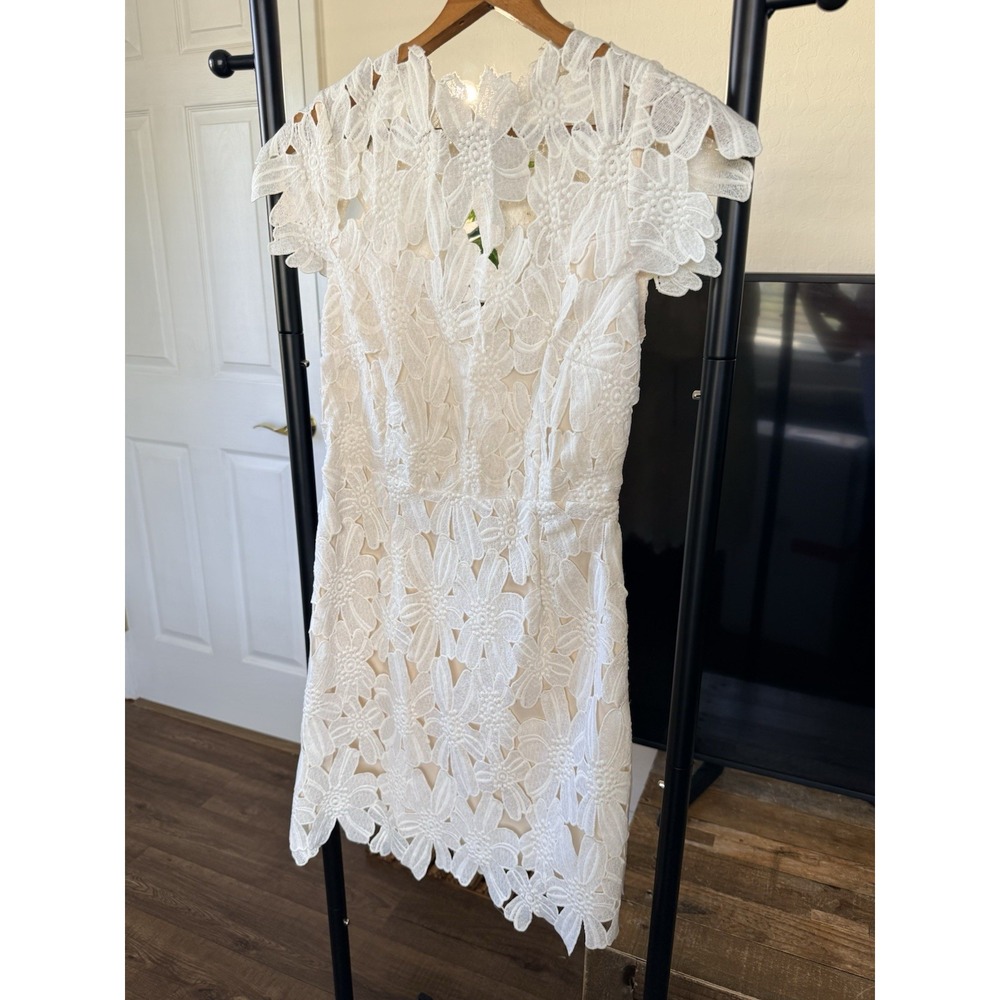 NWT Dolce Vita White Floral Lace Mini Dress Size Small Sheer Overlay Boho Chic - Picture 5 of 16